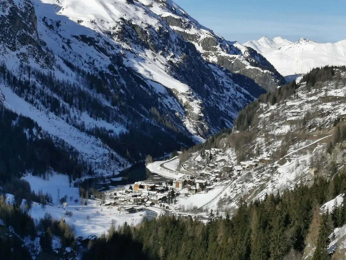Chalet Carte Blanche Quezac Tignes 0*,  France